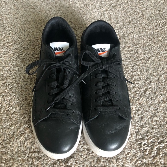 Nike Women’s Blazer Low Le sneaker size 9.5 - Picture 5 of 5